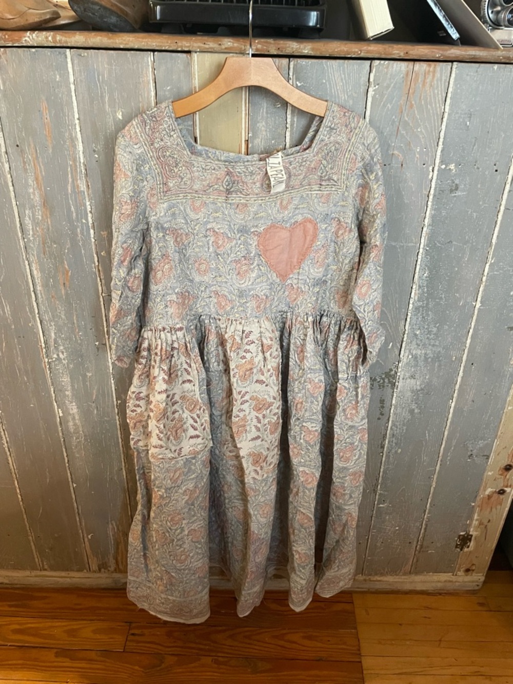 Magnolia Pearl Boho Heart Patch Floral Dress in Dusty Pink and Gray